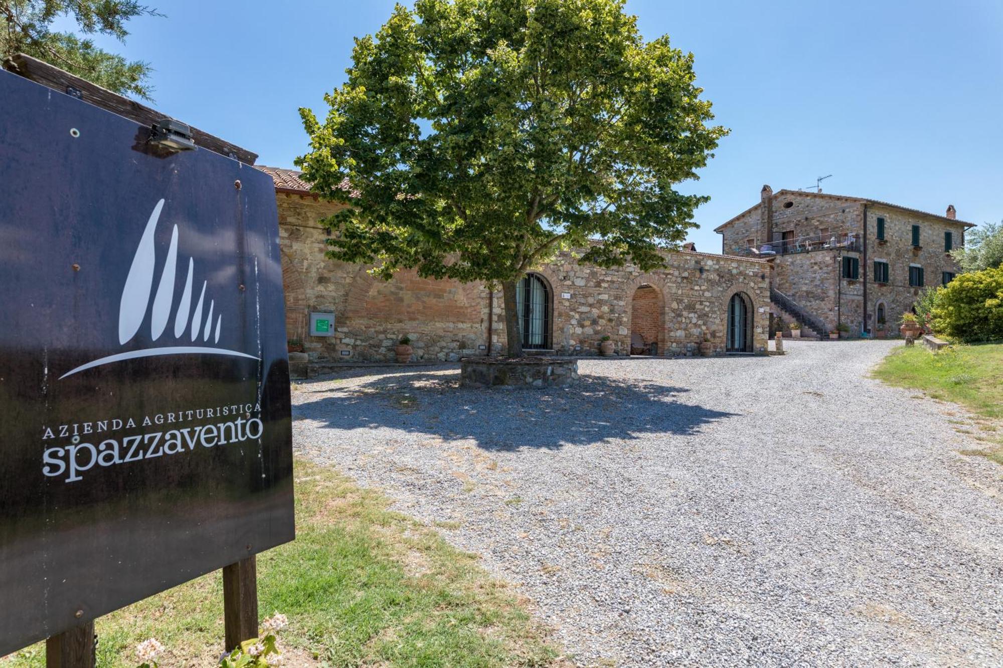 Agriturismo Spazzavento Palazzone 外观 照片