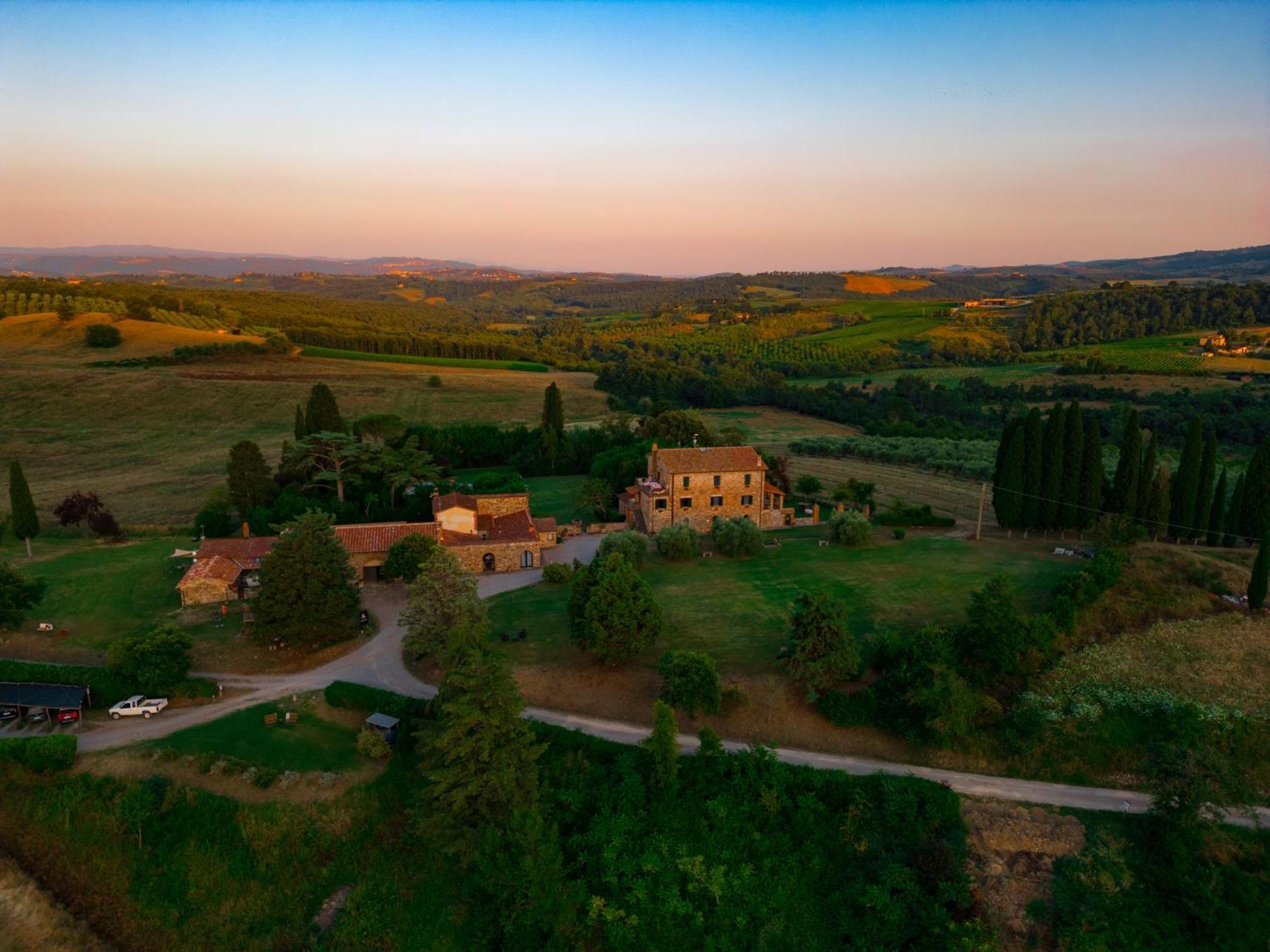 Agriturismo Spazzavento Palazzone 外观 照片